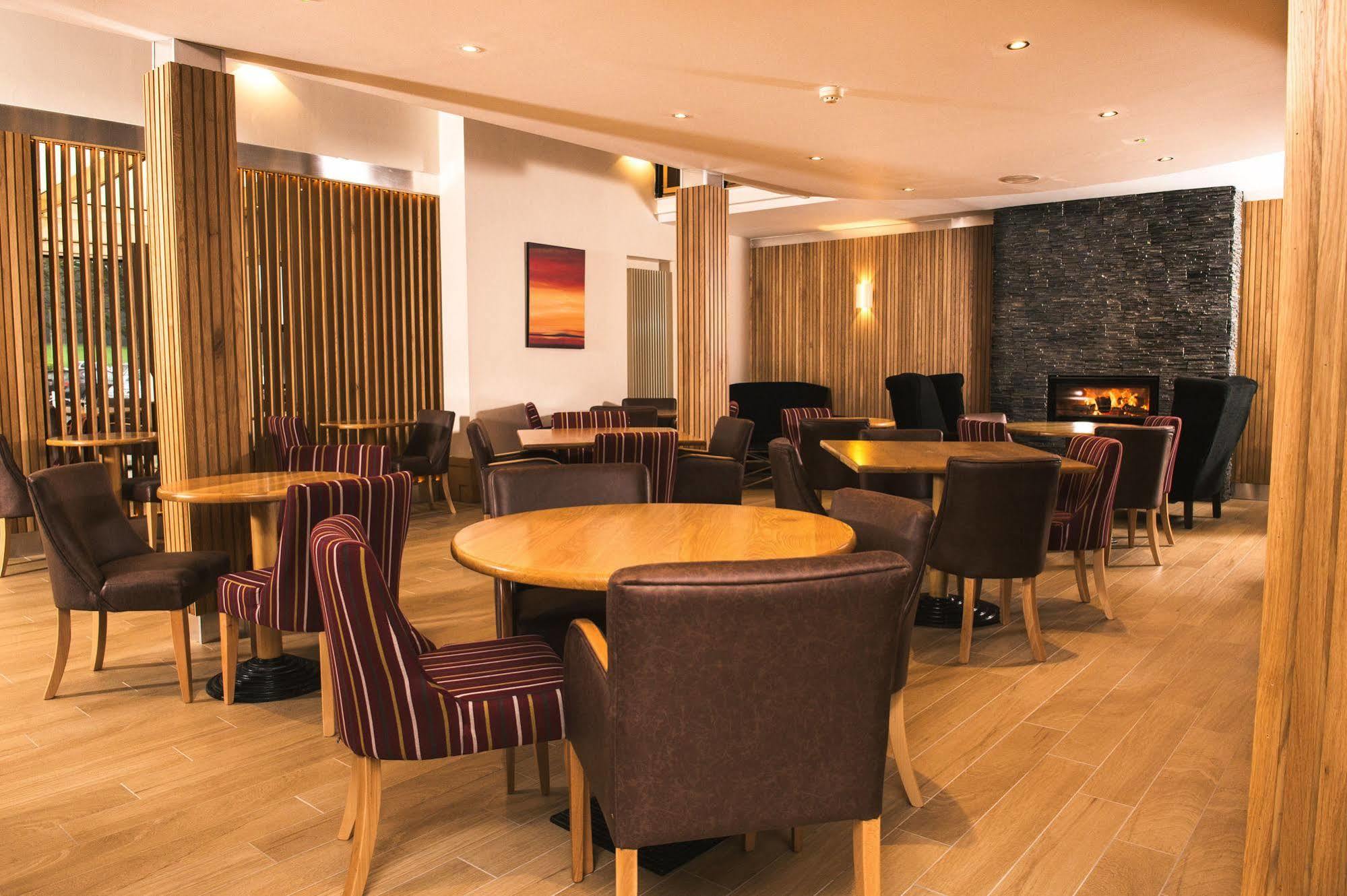 La Mon Hotel & Country Club Castlereagh Exterior foto