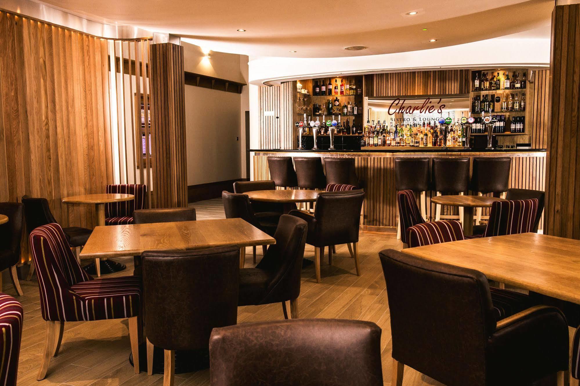 La Mon Hotel & Country Club Castlereagh Exterior foto